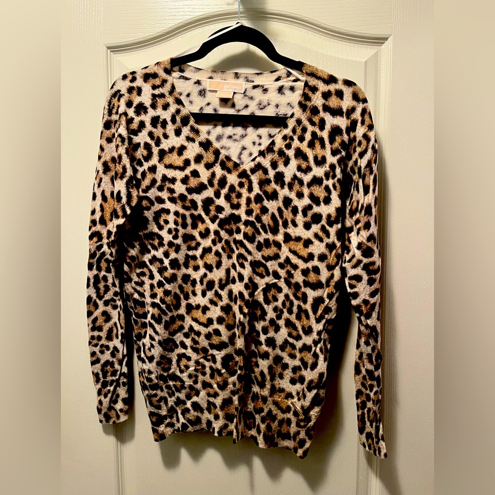 Michael Kors Cheetah Print V” neck top